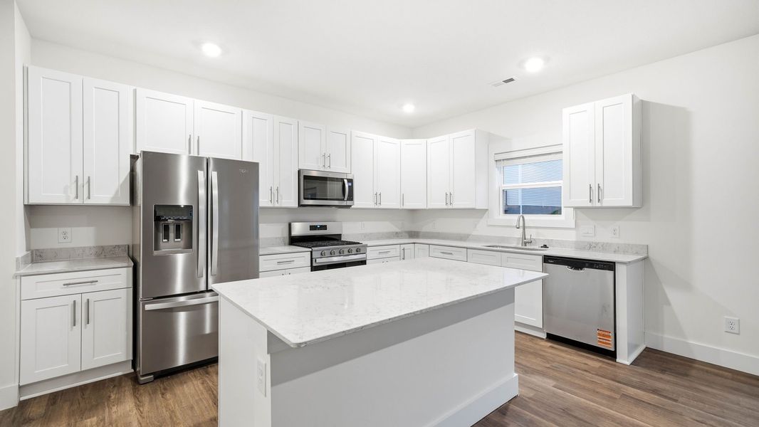 Furnished interior view inside a new home in Polo Fields, Kingsport (Image 4).