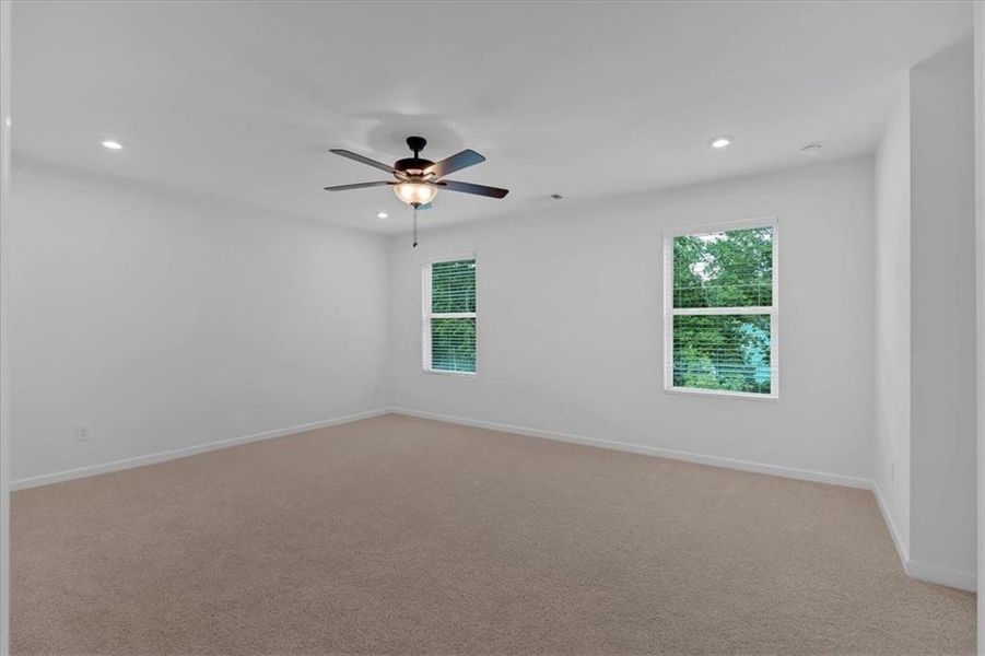 Spacious, unfurnished interior of a new home in Meadow Pines, Dallas (Image 40).
