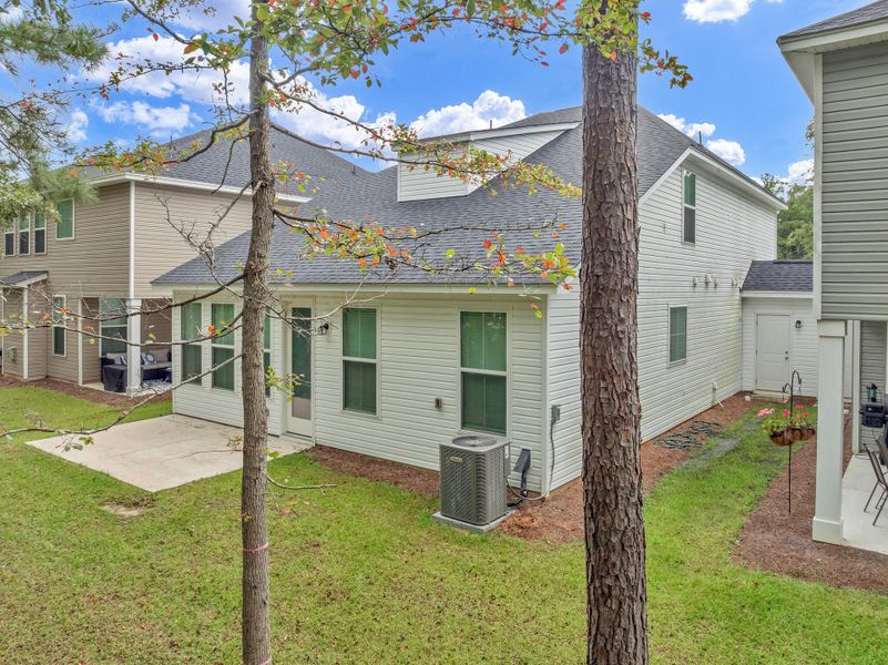 Exterior details and patio area of a home in , Summerville (Image 3).