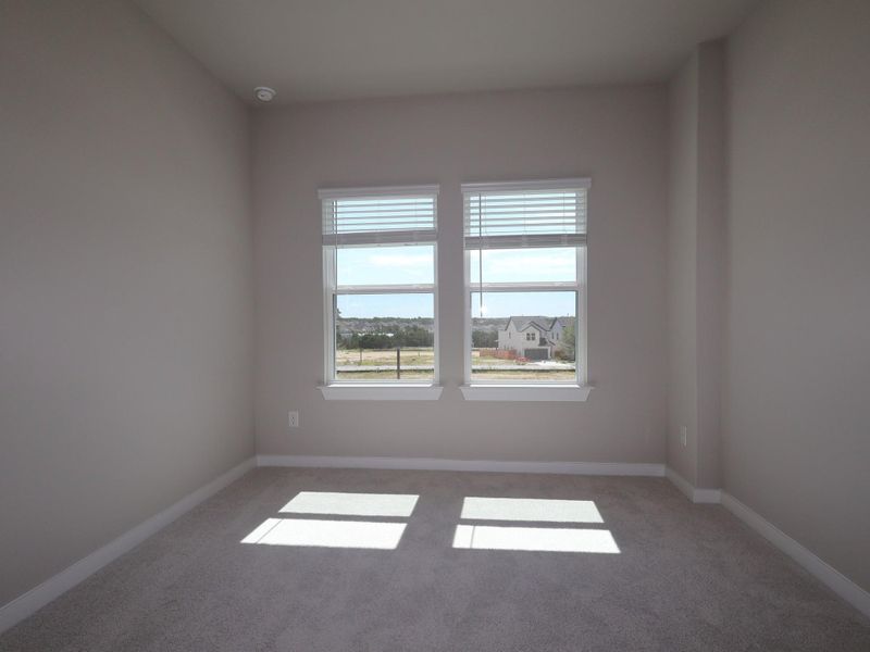 Spacious, unfurnished interior of a new home in Heritage, Dripping Springs (Image 16).