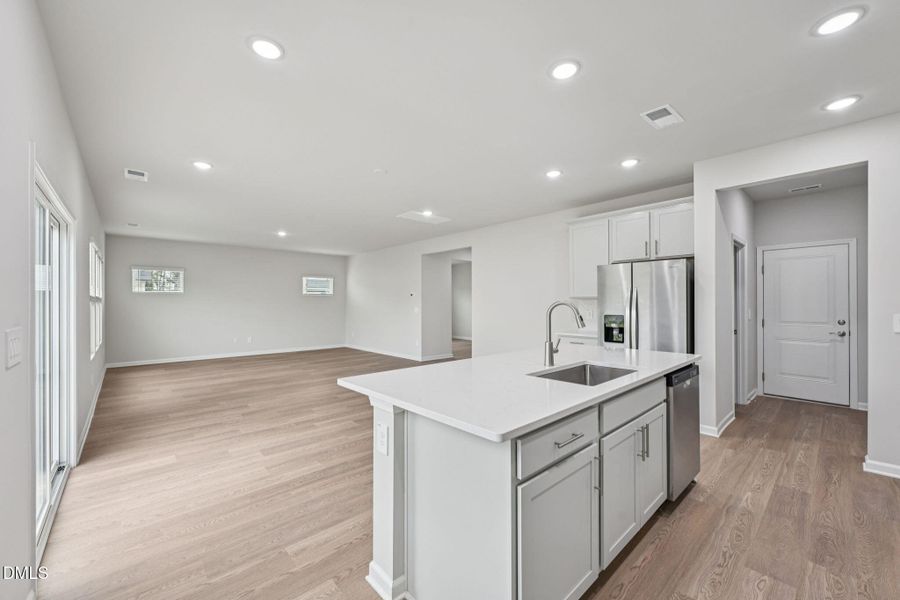 15-web-or-mls-Raleigh - River Glen - 719