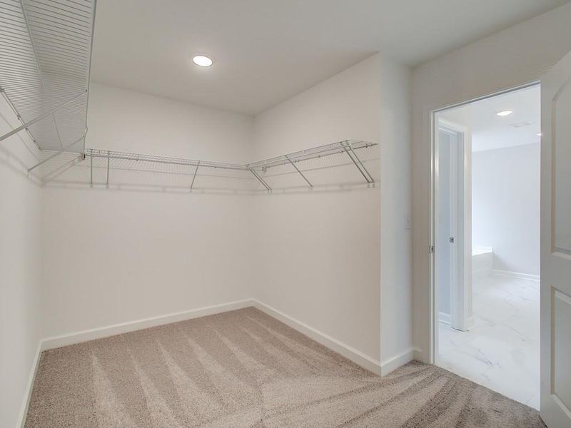 Spacious, unfurnished interior of a new home in Oak Valley Estates, Marietta (Image 21).