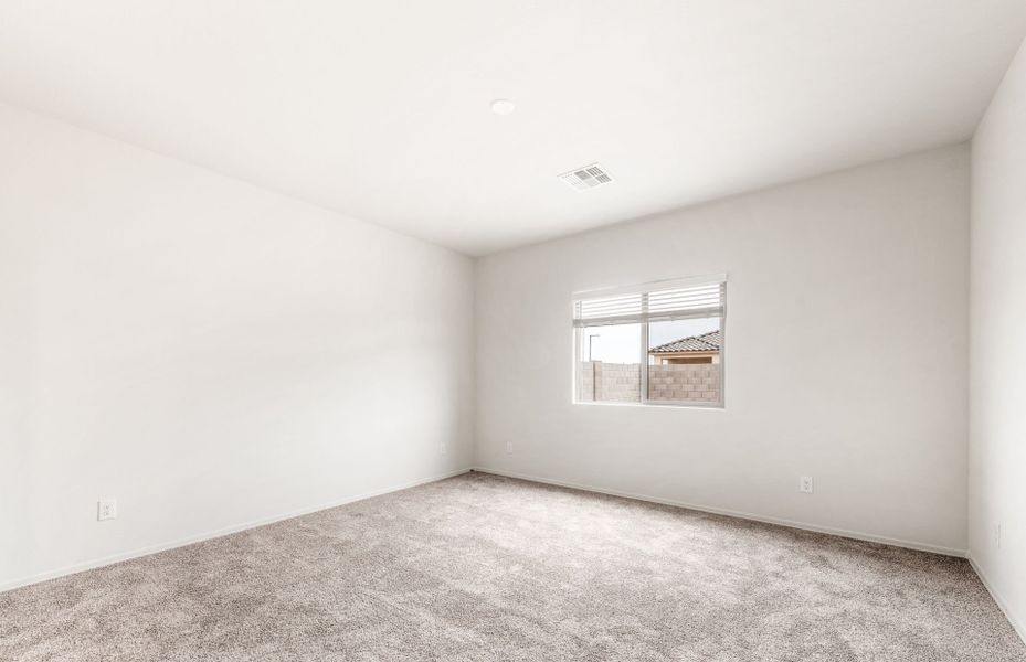 Spacious, unfurnished interior of a new home in El Rancho Santa Rosa, Maricopa (Image 16).