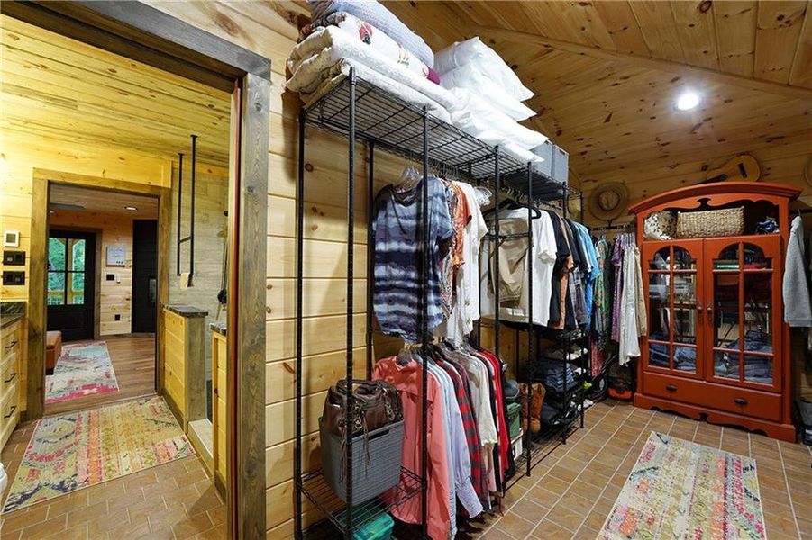 Image 43 of a home in .