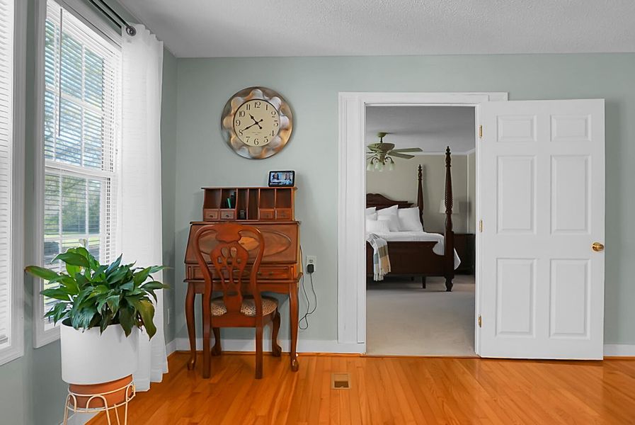 Furnished interior view inside a new home in , Bonneau (Image 78).