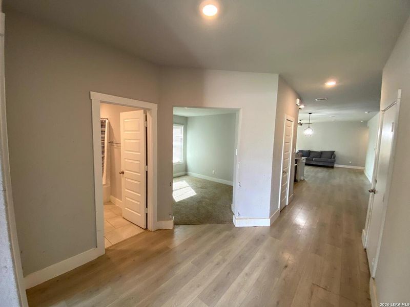 Spacious, unfurnished interior of a new home in , San Antonio (Image 21).