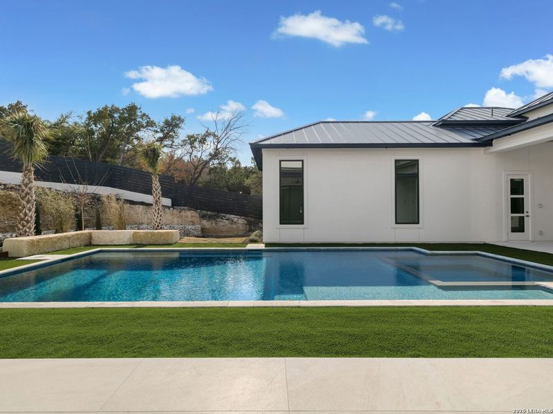 Exterior details and patio area of a home in , San Antonio (Image 40).