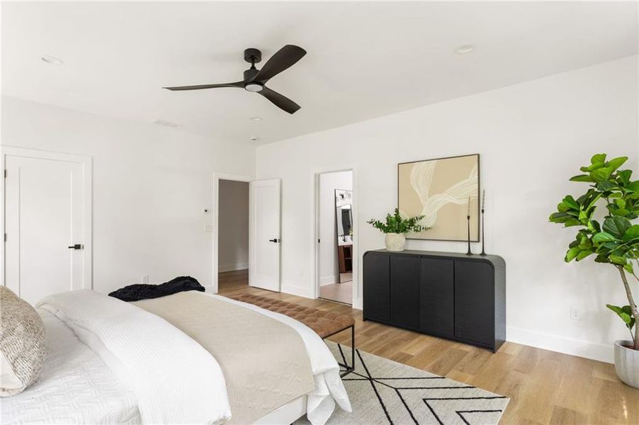 Furnished interior view inside a new home in , Atlanta (Image 19).