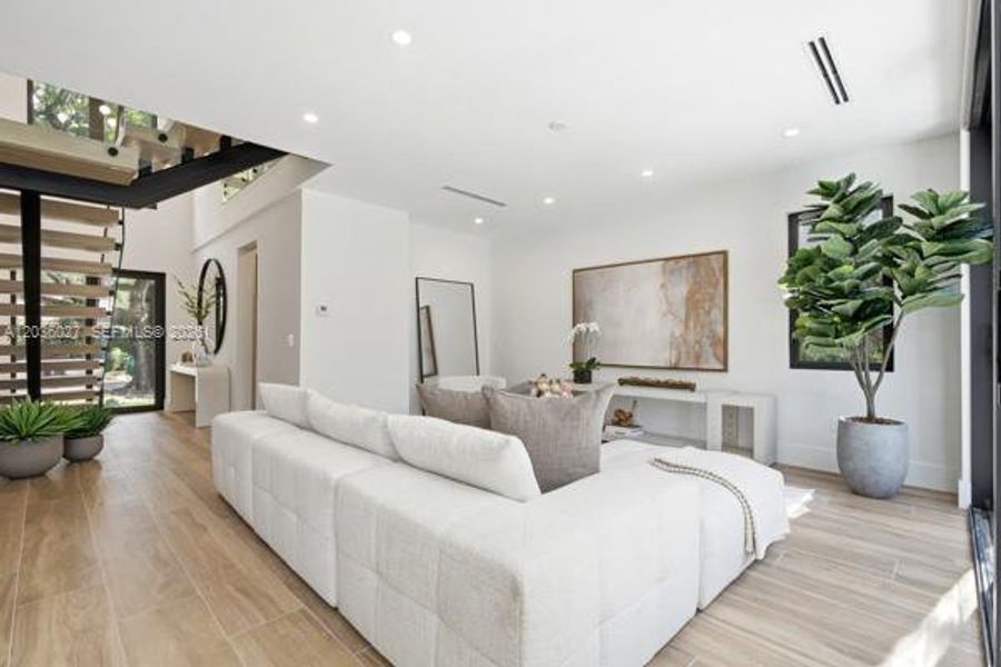 Furnished interior view inside a new home in , Coral Gables (Image 11).