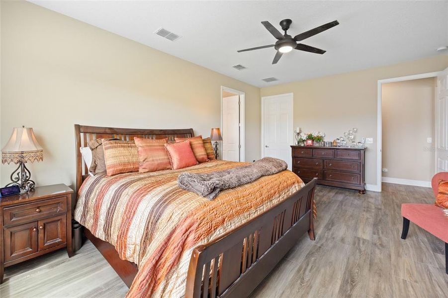 Furnished interior view inside a new home in , Ocala (Image 30).