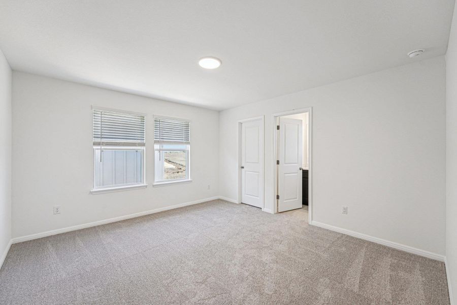 Spacious, unfurnished interior of a new home in Porter Country, Buda (Image 22). Spacious, unfurnished interior of a new home in Porter Country, Buda (Image 22).