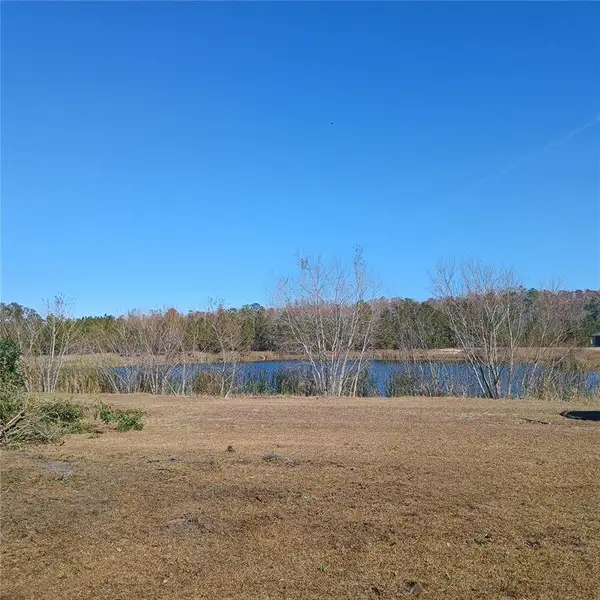Image 8 of a home in The Preserve at Laurel Lake.