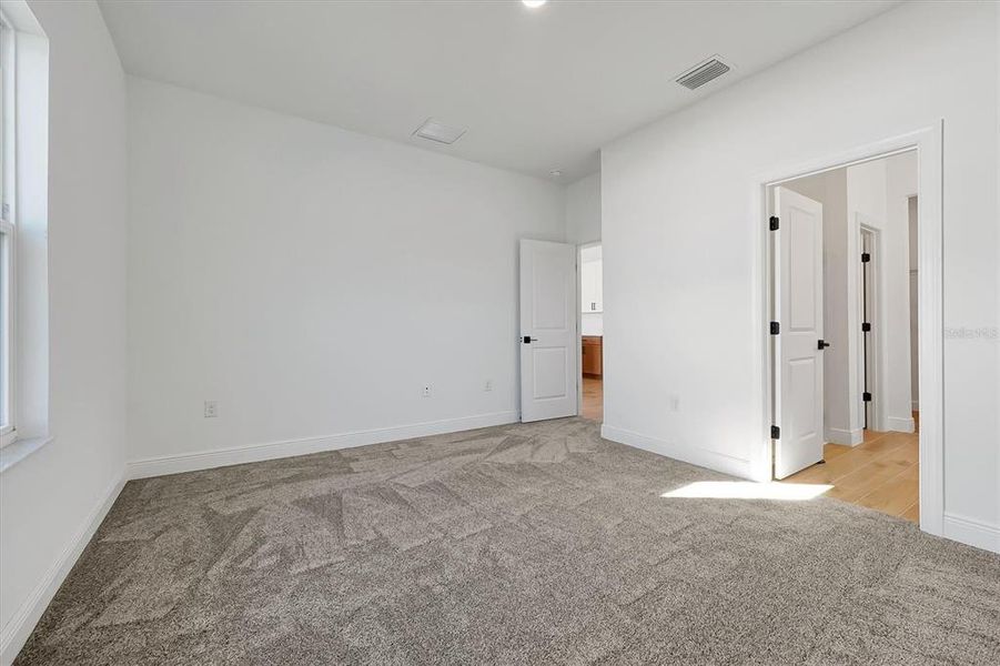 Spacious, unfurnished interior of a new home in Prairie Oaks, St. Cloud (Image 48).