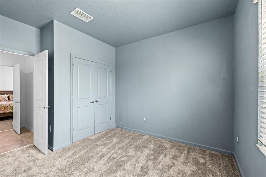 Spacious, unfurnished interior of a new home in Wellness Ridge, Clermont (Image 24).