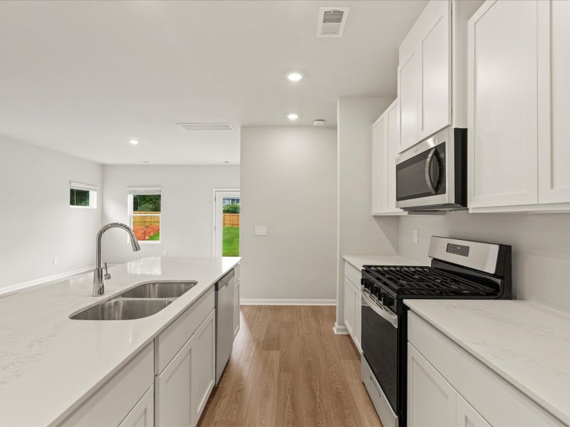 Welcome to the Roswell floorplan at Pleasant Brook.