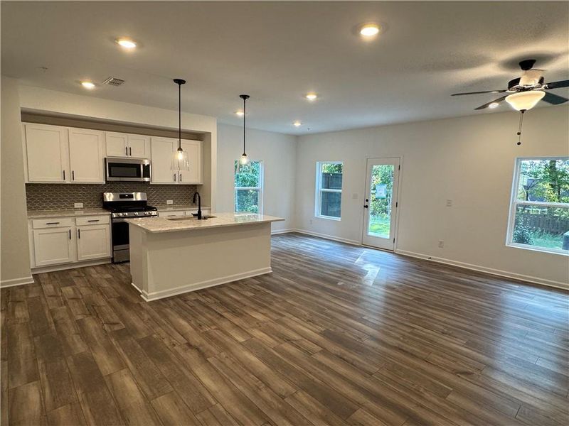 Furnished interior view inside a new home in Laurelwood, Douglasville (Image 10).