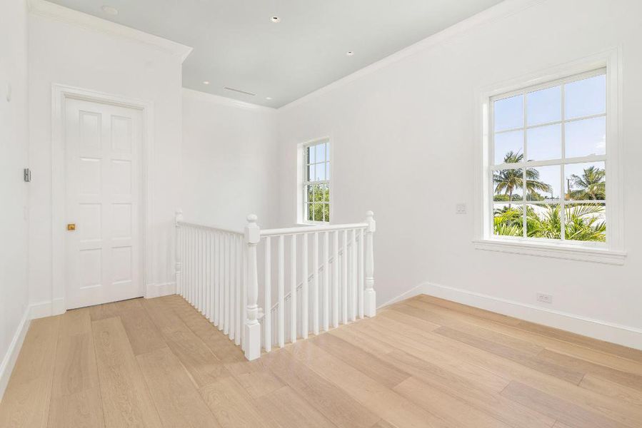 Entryway to 2nd Floor