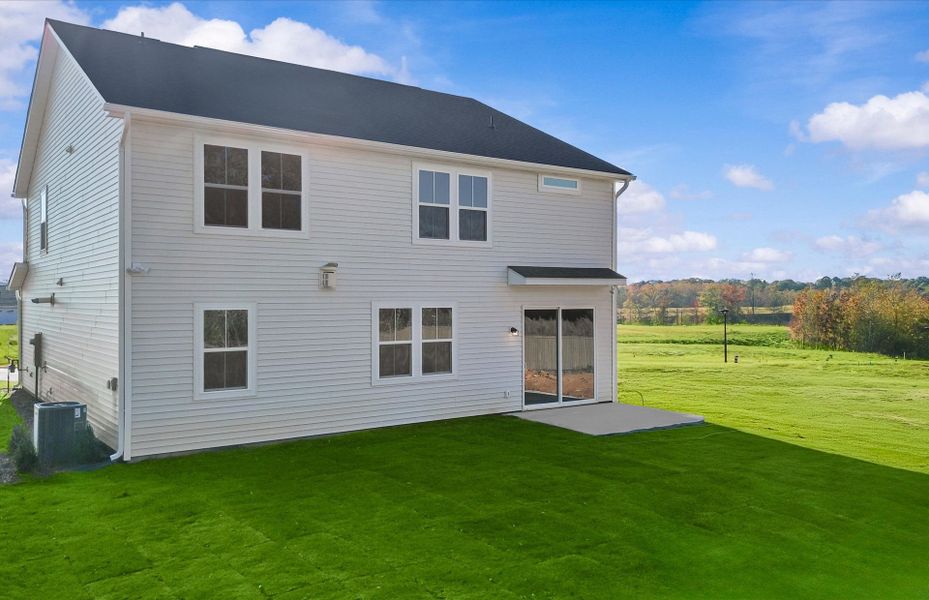 Exterior details and patio area of a home in Sparrow Creek, Boiling Springs (Image 20).