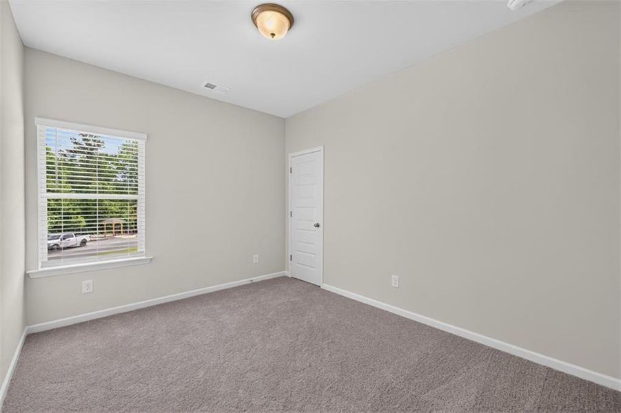 Spacious, unfurnished interior of a new home in Jones Ridge, Dallas (Image 53). Spacious, unfurnished interior of a new home in Jones Ridge, Dallas (Image 53).