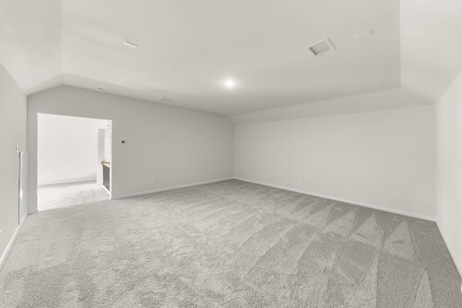 Representative unfurnished interior of a home built from the Preston by Pacesetter Homes in Park Hills, Rockwall (Image 26).