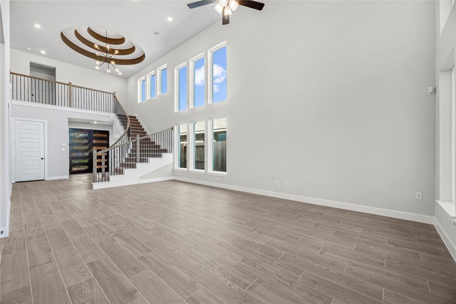 Representative image. Features, specifications, selections and colors may vary. Representative image. Features, specifications, selections and colors may vary.