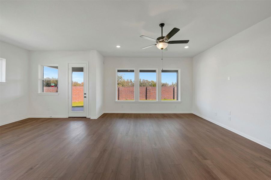 Spacious, unfurnished interior of a new home in Oakwood Estates, Waller (Image 18). Spacious, unfurnished interior of a new home in Oakwood Estates, Waller (Image 18).