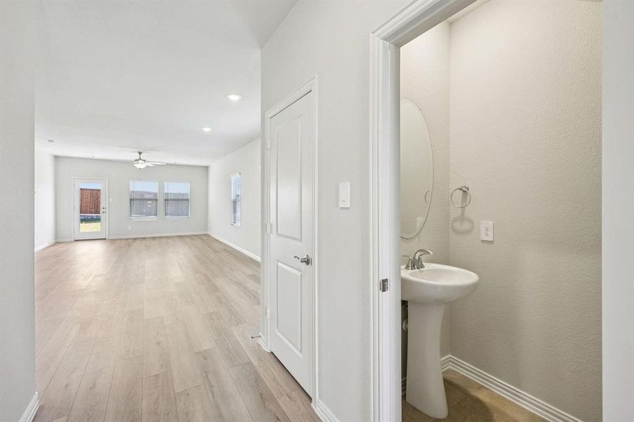 Spacious, unfurnished interior of a new home in Lakehaven - Spring Series, Farmersville (Image 28).