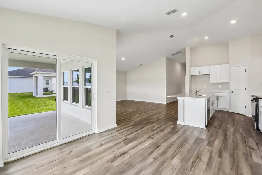 Spacious, unfurnished interior of a new home in Scenic Terrace, Haines City (Image 10). Spacious, unfurnished interior of a new home in Scenic Terrace, Haines City (Image 10).