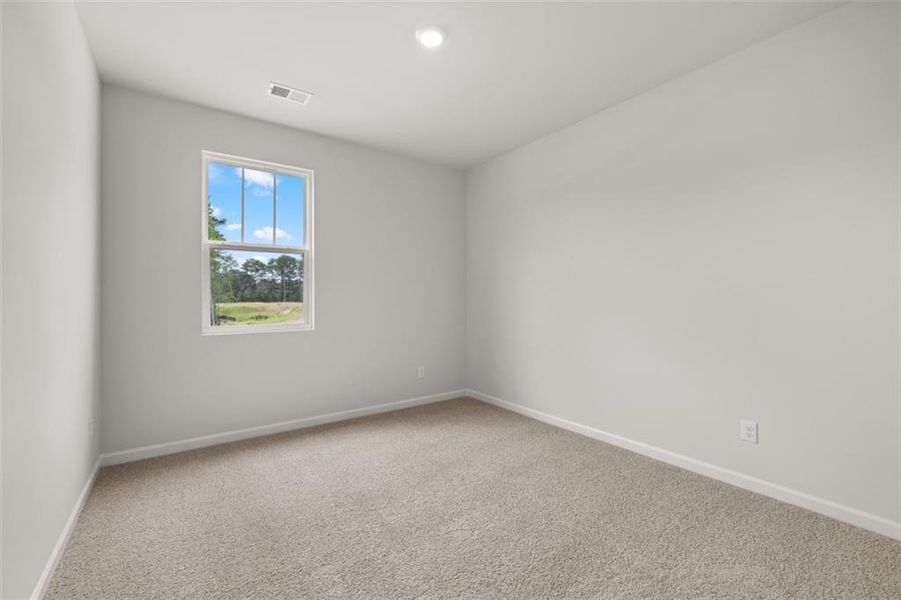 Spacious, unfurnished interior of a new home in Fairway 17 at Mirror Lake, Villa Rica (Image 19). Spacious, unfurnished interior of a new home in Fairway 17 at Mirror Lake, Villa Rica (Image 19).