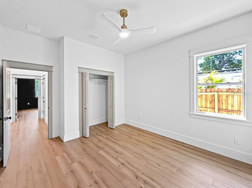 Spacious, unfurnished interior of a new home in , Gulfport (Image 17).