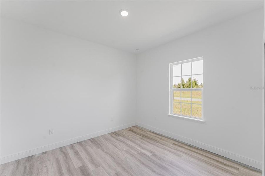 Spacious, unfurnished interior of a new home in , Ocala (Image 16).