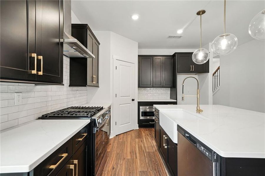 Furnished interior view inside a new home in , Cartersville (Image 5). Furnished interior view inside a new home in , Cartersville (Image 5).