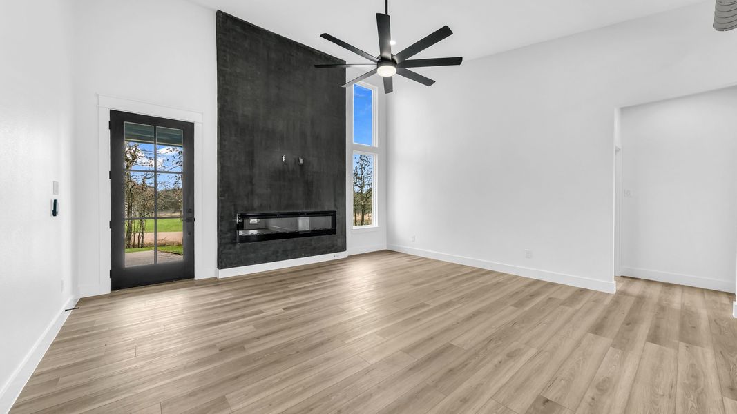 Representative unfurnished interior of a home built from the Zephyer 2 by Zeal Home Builders in Parallel Pastures, Poolville (Image 19).