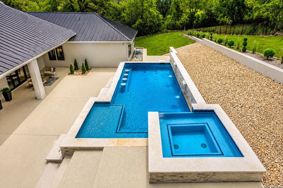 Exterior details and patio area of a home in , San Antonio (Image 30).