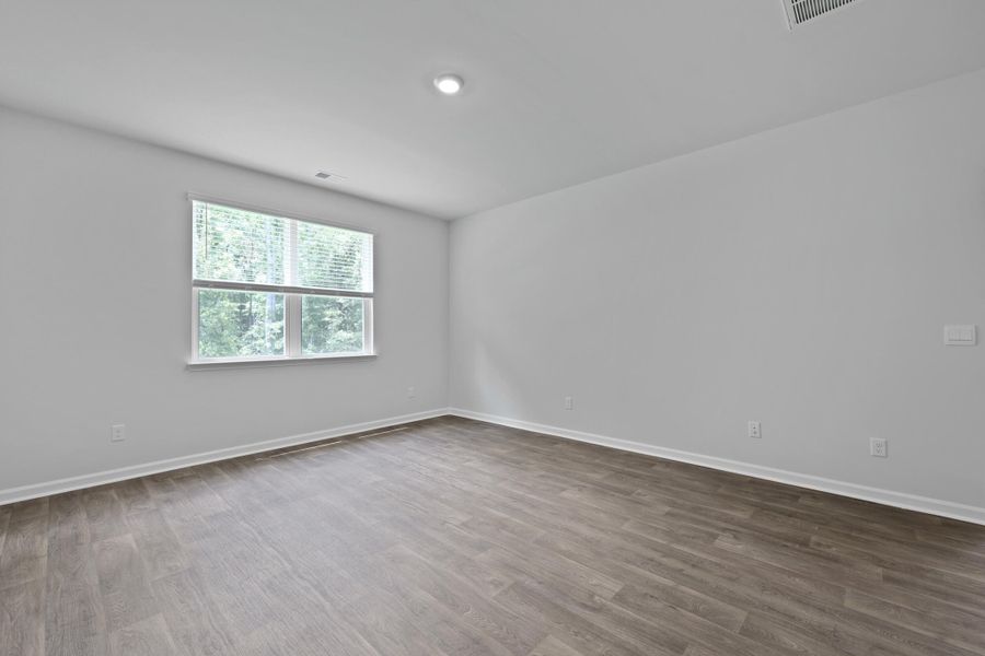 Spacious, unfurnished interior of a new home in Pine Hills at Cane Bay, Summerville (Image 24).