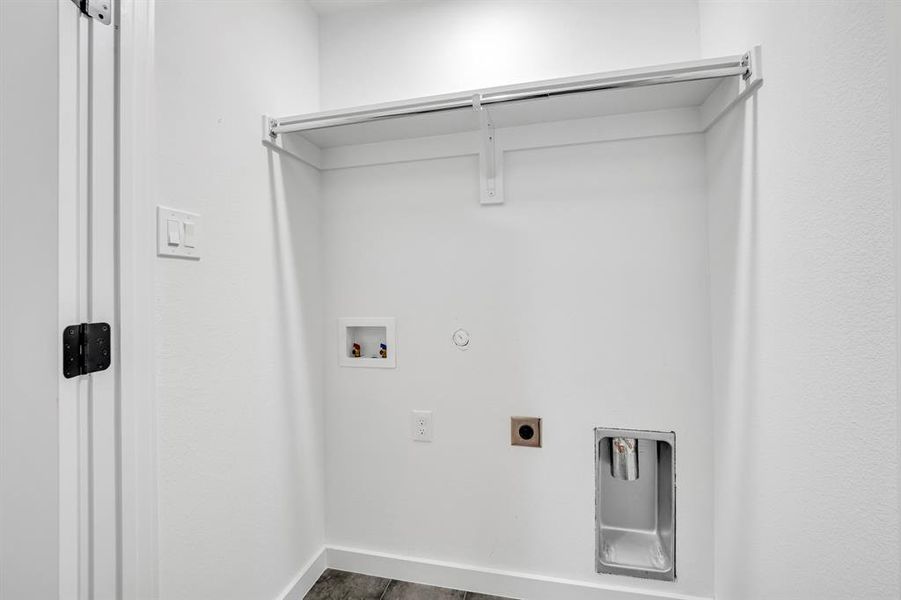 Spacious, unfurnished interior of a new home in , Dallas (Image 19). Spacious, unfurnished interior of a new home in , Dallas (Image 19).