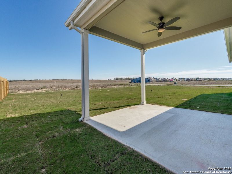 Exterior details and patio area of a home in Las Palomas Country Club Estates, La Vernia (Image 18).