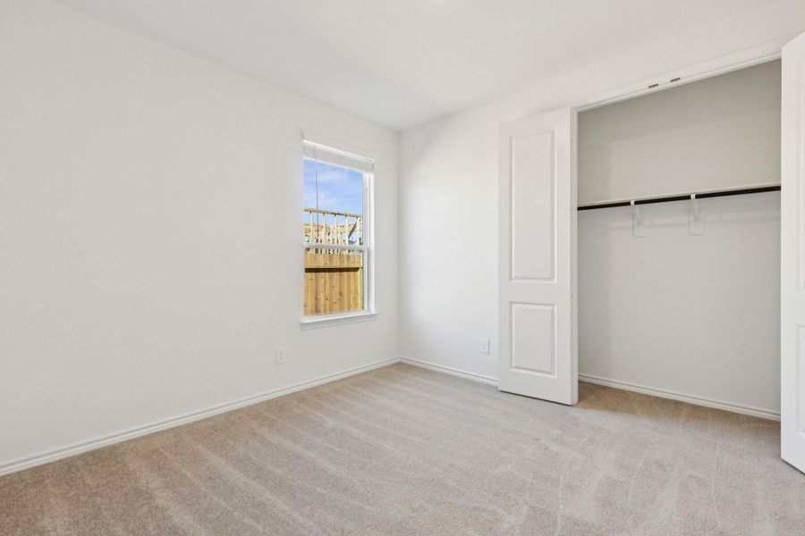 Spacious, unfurnished interior of a new home in Montgomery Bend, Montgomery (Image 12).