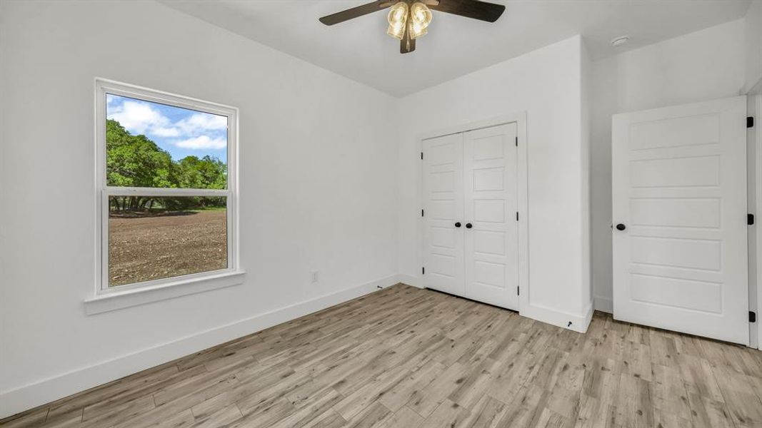 Spacious, unfurnished interior of a new home in , Weatherford (Image 22).
