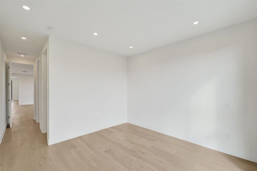 Spacious, unfurnished interior of a new home in , Fort Lauderdale (Image 79). Spacious, unfurnished interior of a new home in , Fort Lauderdale (Image 79).