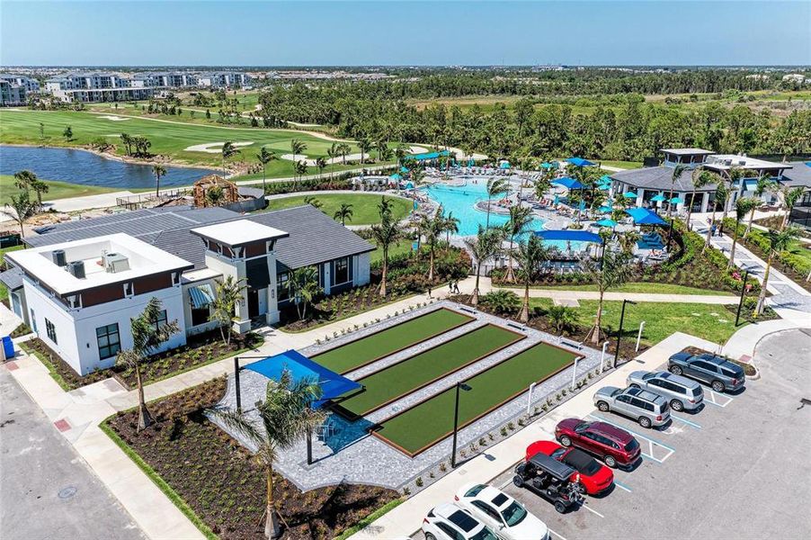 Community amenities in Wellen Park Golf & Country Club: Executive Homes, Venice (Image 36).