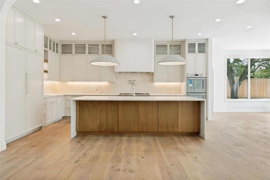 Furnished interior view inside a new home in , Dallas (Image 7).