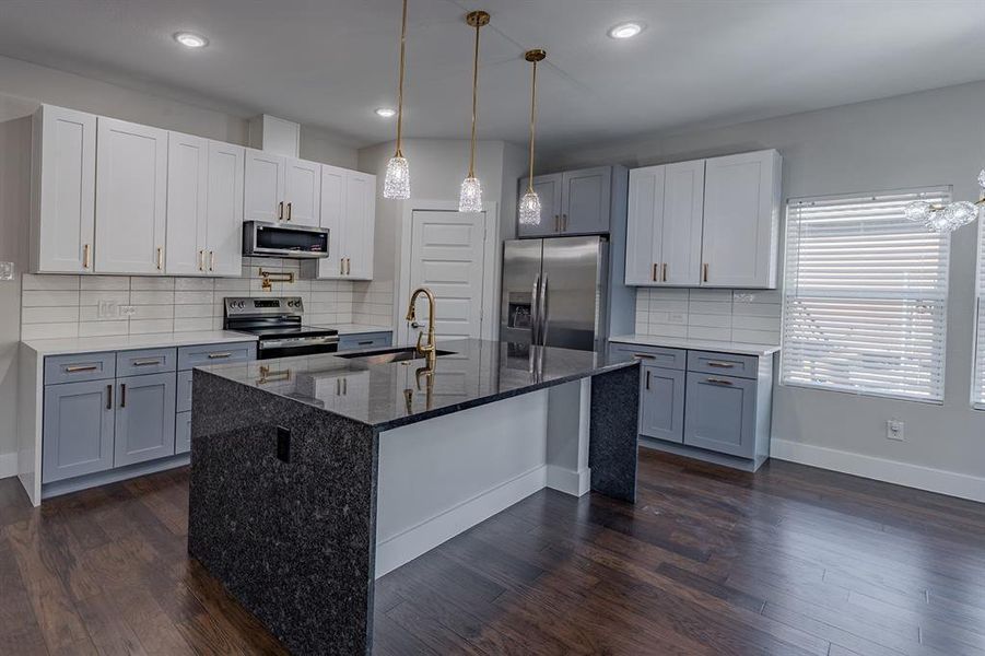 Furnished interior view inside a new home in , Dallas (Image 6).