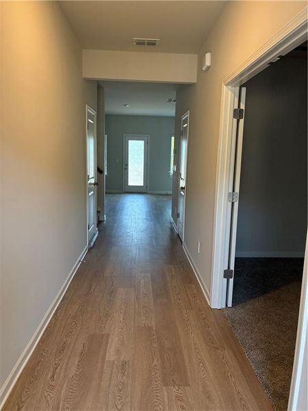 Spacious, unfurnished interior of a new home in Hamilton Crossing, Buford (Image 8).