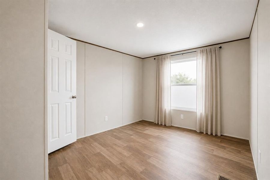 Spacious, unfurnished interior of a new home in , Springtown (Image 20).