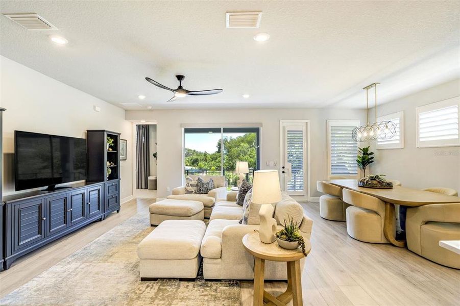 Furnished interior view inside a new home in , Tarpon Springs (Image 14).