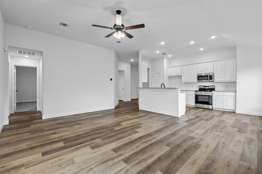 Representative unfurnished interior of a home built from the Sherwood by Cheldan Homes in Sunset Ridge, Keene (Image 65). Representative unfurnished interior of a home built from the Sherwood by Cheldan Homes in Sunset Ridge, Keene (Image 65).