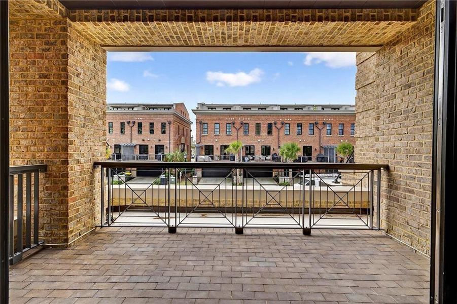 Exterior details and patio area of a home in , Savannah (Image 23).