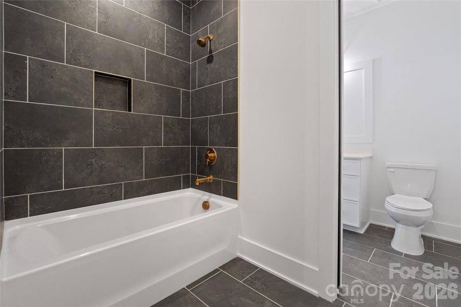 Furnished interior view inside a new home in , Wesley Chapel (Image 10).