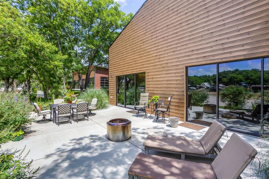 Exterior details and patio area of a home in , Weatherford (Image 4). Exterior details and patio area of a home in , Weatherford (Image 4).